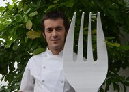Álvaro Villasante recibe el premio del público en el concurso De Tapas por Galicia