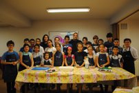 El campamento de verano de la Apehl reúne a 25 niños que aprenden a cocinar de una manera divertida