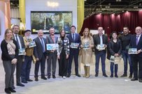 La Apehl dio a conocer en Fitur el volumen 15 de la guía turístico-gastronómica …E para comer, Lugo