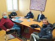 La Policía Nacional y Local de Lugo se reúne con representantes de la hostelería, el comercio y los vecinos para abordar la importancia del cumplimiento de las normas establecidas anti-covid-19