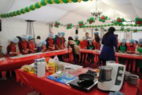 Los postres y las frutas fueron los protagonistas hoy de los talleres de cocina infantiles