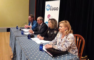 La APEHL imparte en Monforte una jornada sobre la legislación que afecta a los hosteleros 