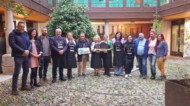El Cume Tapas Exprés, de Monforte de Lemos, se dedica a la lucha contra el cáncer de mama 