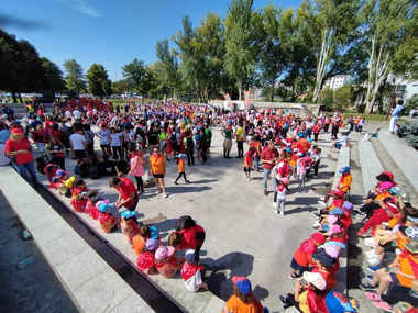 La Apehl colabora un año más en la Andaina Escolar por el Camino de Invierno
